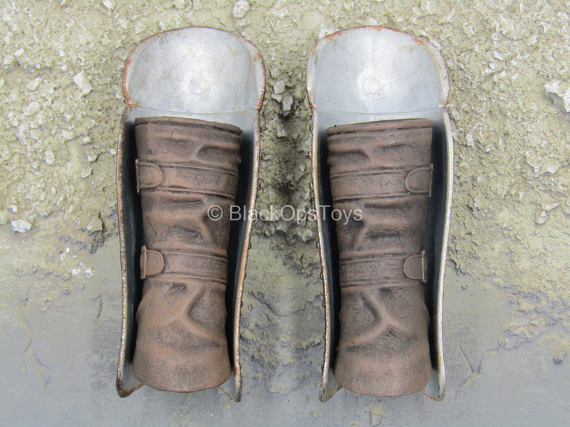 Load image into Gallery viewer, Crusader Knights - Metal Light Grey &amp; Brown Greaves
