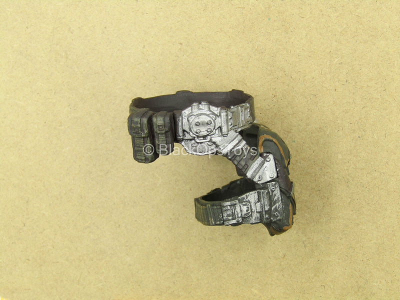 Load image into Gallery viewer, 1/12 - Gears Of War - Augustus Cole - Utility Belt w/Drop Leg Pouch
