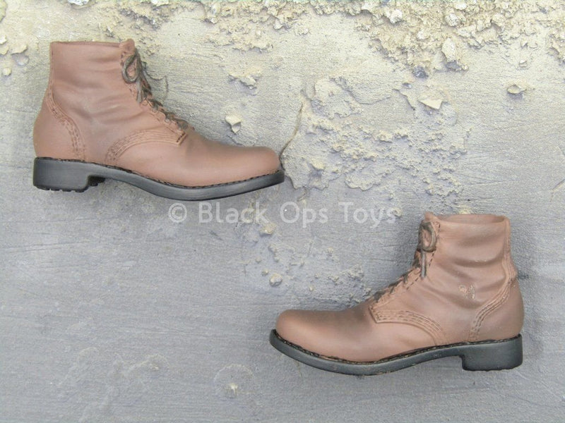 Load image into Gallery viewer, WWII - U.S. Army Rangers - Brown Combat Boots (Foot Type)
