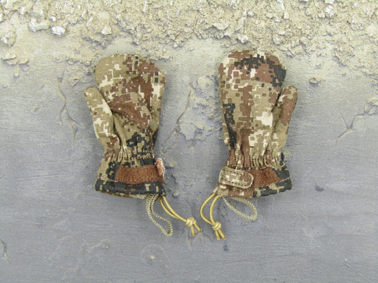Chinese PLA - Border Guard - MARPAT Camo Mittens
