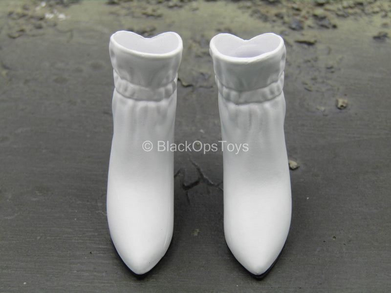 Load image into Gallery viewer, Birds Of Prey Harley Quinn - White Female High Heel Boots (Peg Type)
