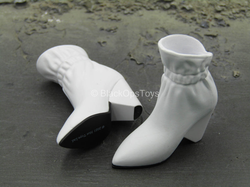 Load image into Gallery viewer, Birds Of Prey Harley Quinn - White Female High Heel Boots (Peg Type)
