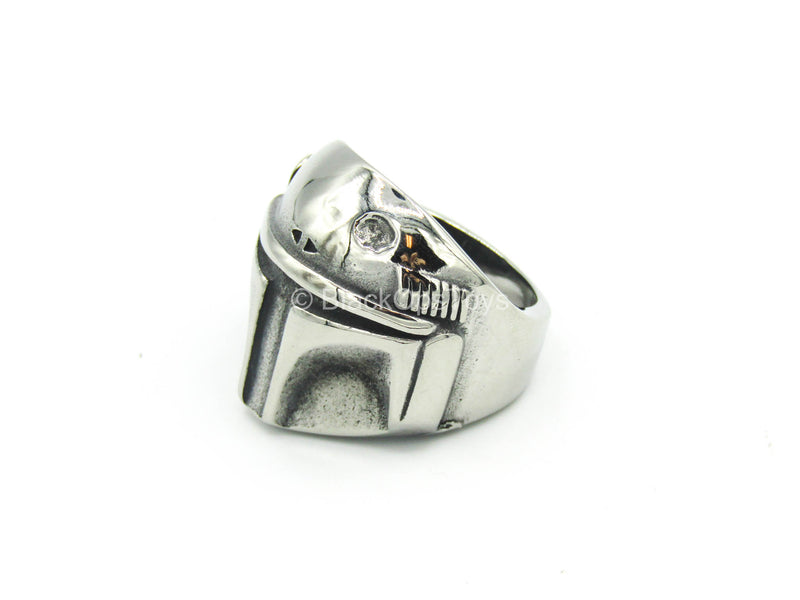 Load image into Gallery viewer, 1/1 Scale - The Mandalorian - Metal Ring w/Helmet Detail
