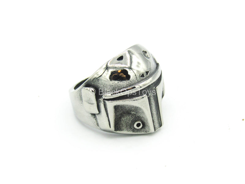 Load image into Gallery viewer, 1/1 Scale - The Mandalorian - Metal Ring w/Helmet Detail
