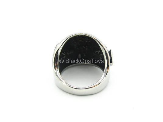1/1 Scale - The Mandalorian - Metal Ring w/Helmet Detail