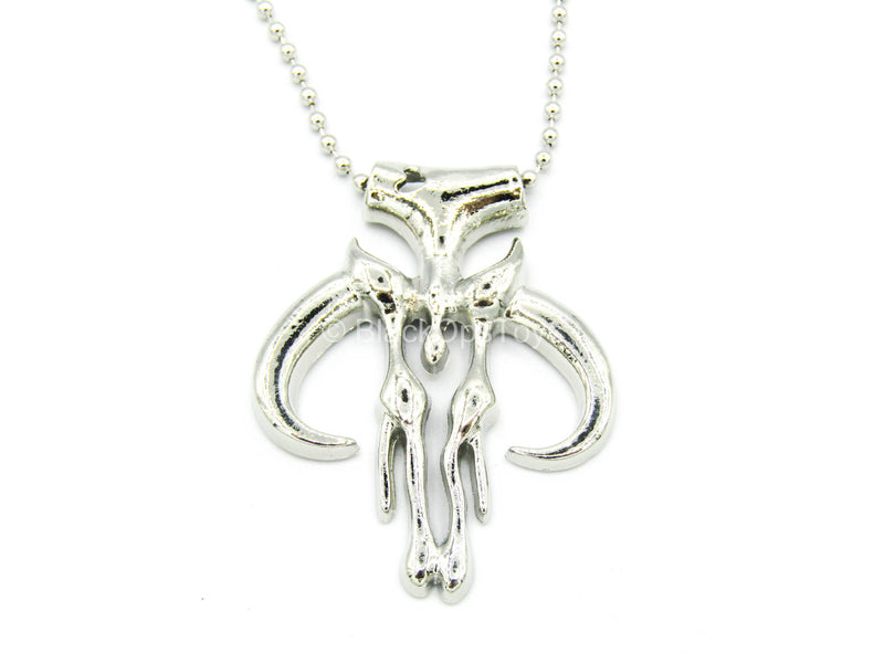 Load image into Gallery viewer, 1/1 Scale - The Mandalorian - Metal Mythosaur Skull Necklace
