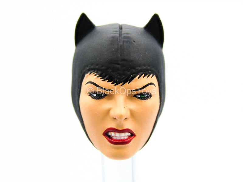 Load image into Gallery viewer, 1/12 - Catwoman - Female Hooded Snarling Head Sculpt
