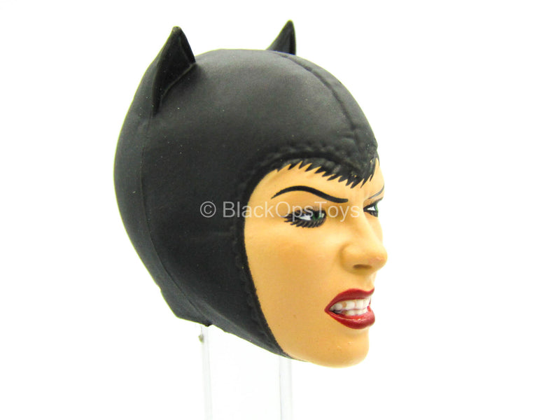 Load image into Gallery viewer, 1/12 - Catwoman - Female Hooded Snarling Head Sculpt
