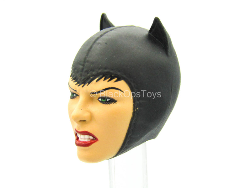 Load image into Gallery viewer, 1/12 - Catwoman - Female Hooded Snarling Head Sculpt
