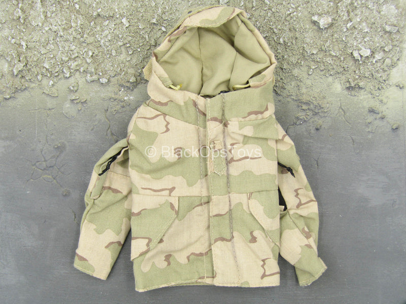 Load image into Gallery viewer, Female Soldier - Desert Camo Cold Weather Jacket
