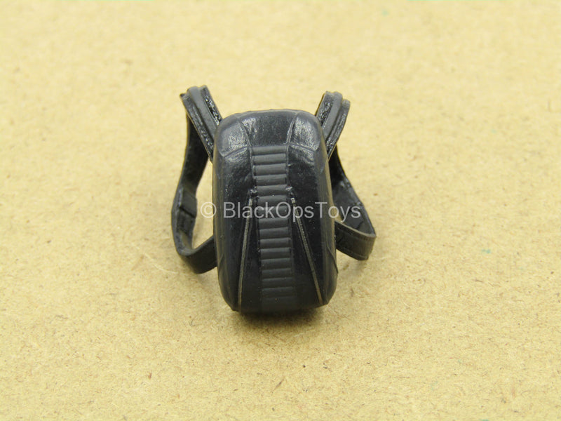 Load image into Gallery viewer, 1/12 - Catwoman - Black Molded Backpack
