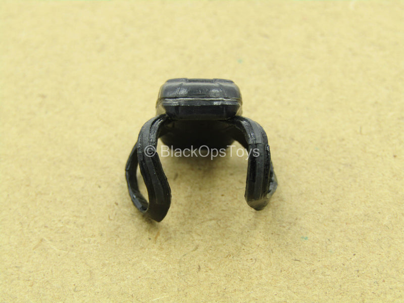 Load image into Gallery viewer, 1/12 - Catwoman - Black Molded Backpack
