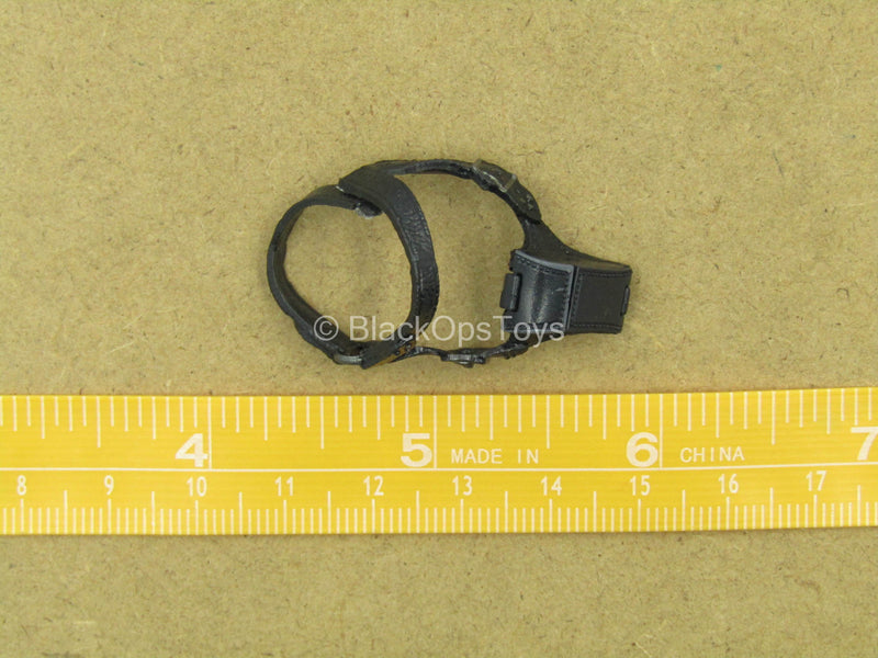 Load image into Gallery viewer, 1/12 - Catwoman - Black Belt w/Molded Pouch
