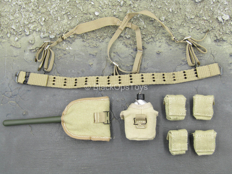 Load image into Gallery viewer, US 101st Airborne Private Baker - Rivet Belt w/Shovel &amp; Pouch Set
