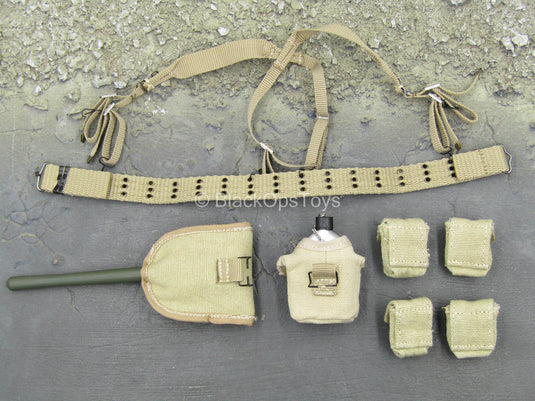 US 101st Airborne Private Baker - Rivet Belt w/Shovel & Pouch Set