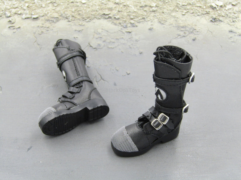 Load image into Gallery viewer, The Matrix Neo Keanu Reeves Black Combat Boots Foot Type
