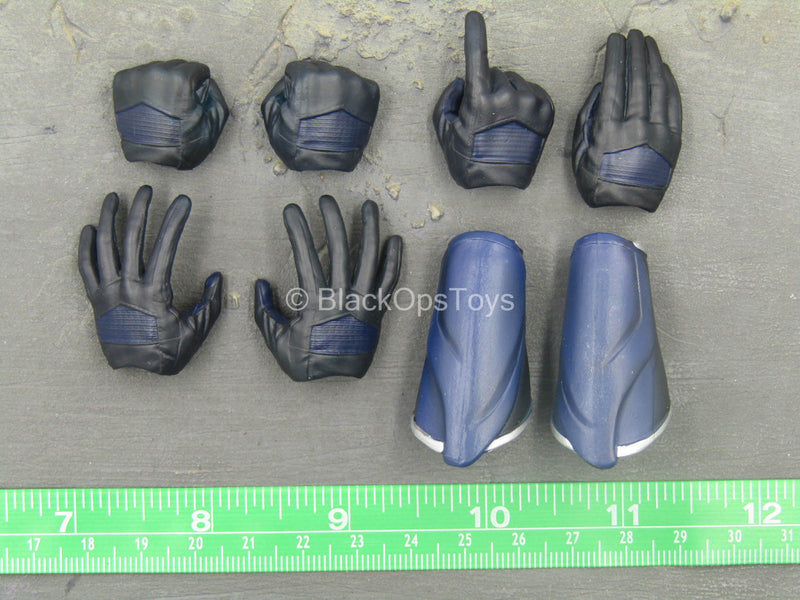 Load image into Gallery viewer, The Cyclopstech - Black Gloved Hand Set w/Blue Gauntlets
