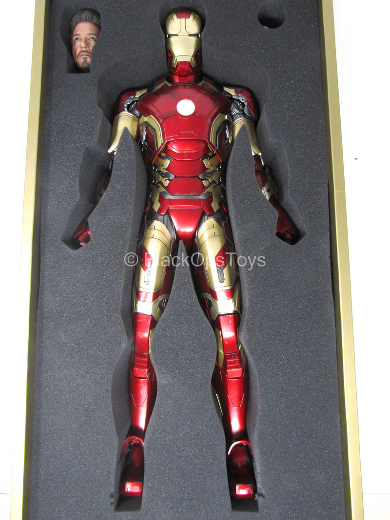 Load image into Gallery viewer, 1/4 - Avengers Age Of Ultron - Iron Man Mark XLIII - MIOB (Read Desc)
