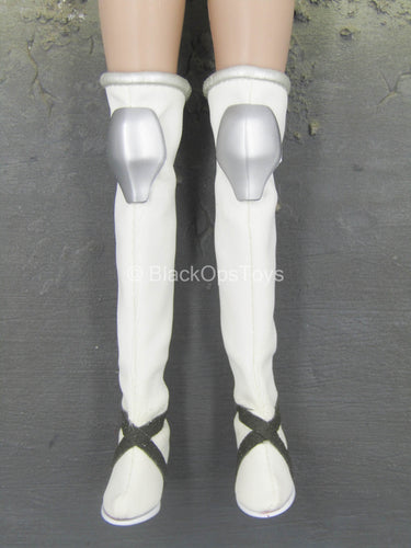Cool Girl - Law Enforcement Raven - White Leather-Like Boots (Peg Type)