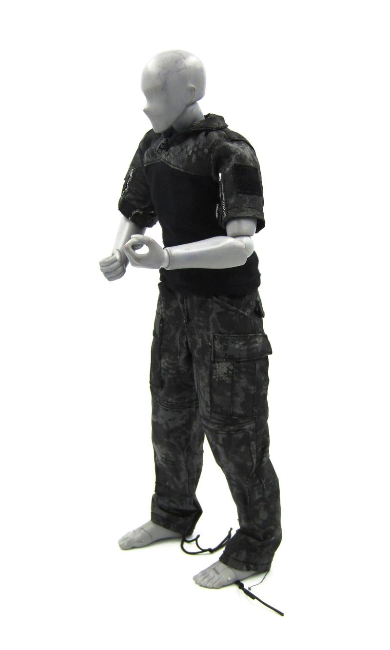 Load image into Gallery viewer, Ghost Series Titans - Kryptek Camo Uniform Set
