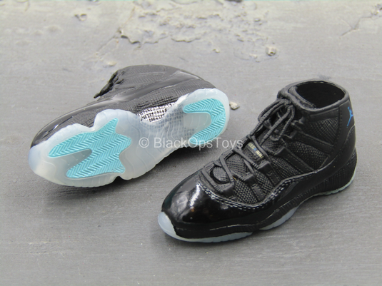Black & Blue Sneakers (Peg Type)