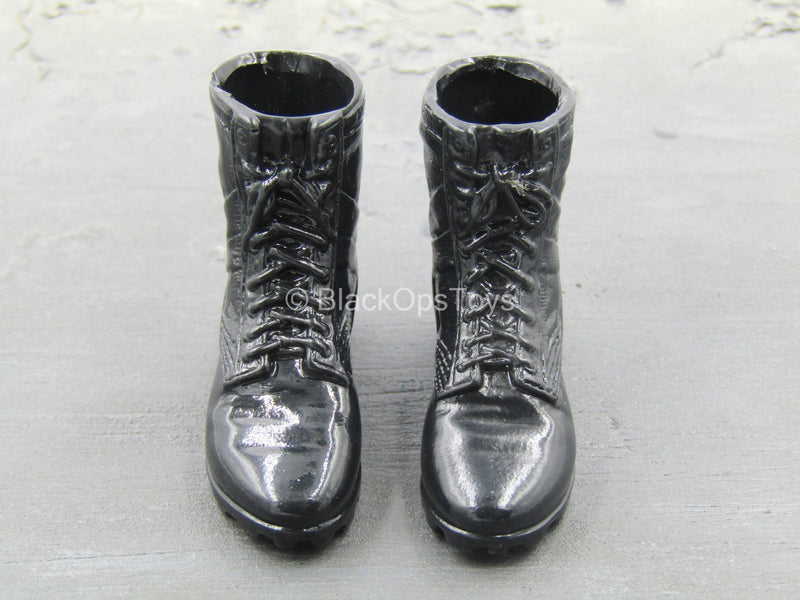 Load image into Gallery viewer, Terminator 2 - Sarah Connor - Black Combat Boots (Foot Type)
