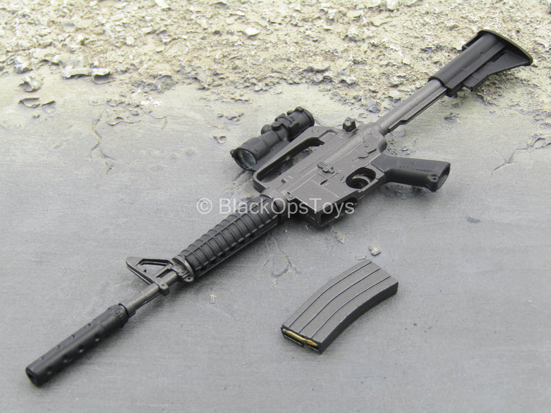 Load image into Gallery viewer, Terminator 2 - Sarah Connor - M4 Rifle w/Suppressor &amp; Scope
