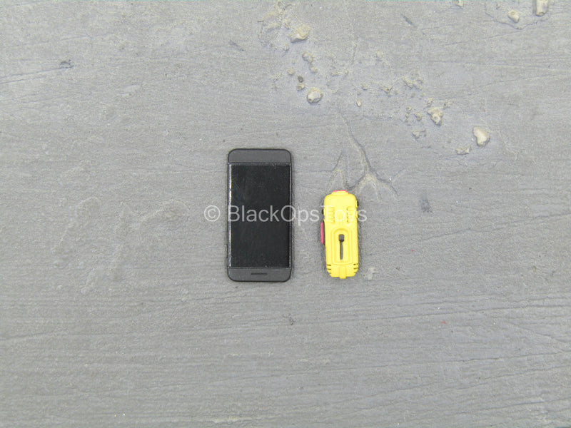 Load image into Gallery viewer, Negative Suit Spider-Man - Smart Phone w/Vulture Jammer
