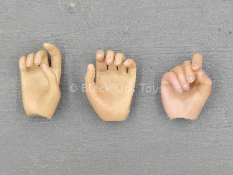 Load image into Gallery viewer, WWII - German Typist Sophie - Hand Set (x3)
