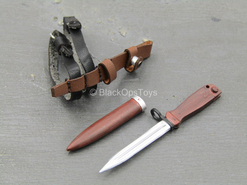 Load image into Gallery viewer, Soviet Tank Forces - Combat Knife w/Sheath
