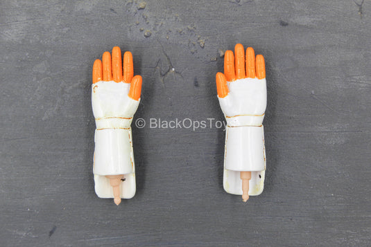 Zero Metal Chronicle - Falcon Z1 - White & Orange Armored Gloves