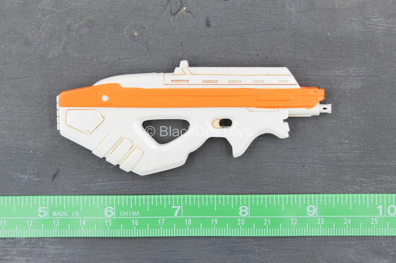 Load image into Gallery viewer, Zero Metal Chronicle - Falcon Z1 - White &amp; Orange Assault Rifle

