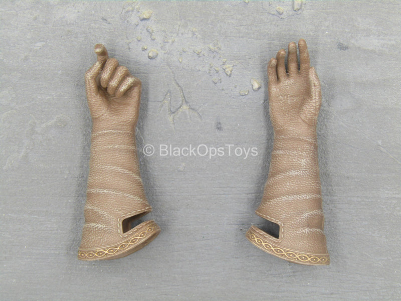 Load image into Gallery viewer, Steampunk Red Sonja - Brown &amp; Gold Left Trigger Gloved Hand Set

