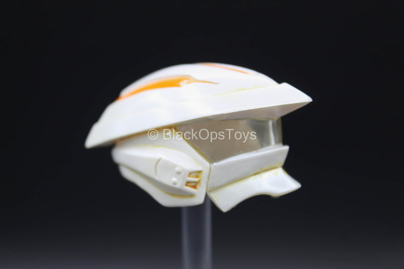 Load image into Gallery viewer, Zero Metal Chronicle - Falcon Z1 - White &amp; Orange Helmet
