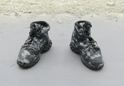 PMC Instructor Oakley Night Camo Combat Boots Foot Type