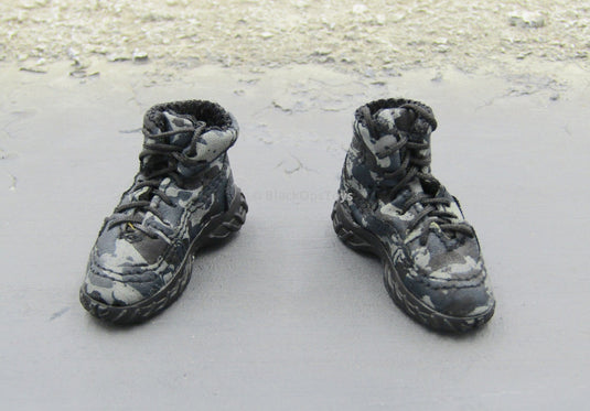 PMC Instructor Oakley Night Camo Combat Boots Foot Type