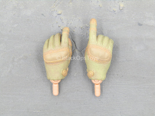 British Special Forces Group SAS - Tan & Green Gloved Hand Set