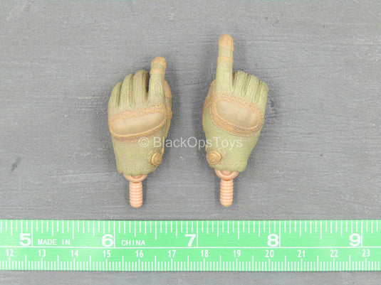 British Special Forces Group SAS - Tan & Green Gloved Hand Set