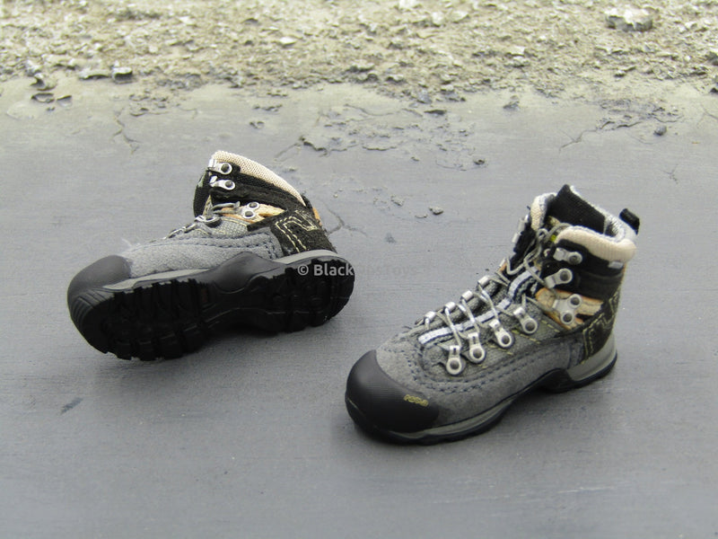 Load image into Gallery viewer, FBI HRT Hostage Rescue Team Kailash Combat Boots Foot Type
