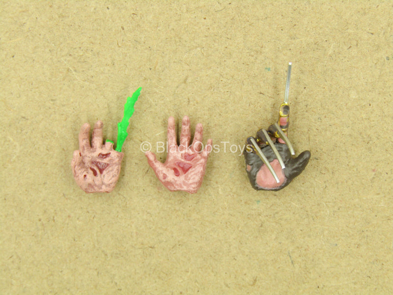 Load image into Gallery viewer, 1/12 - Freddy Krueger - Male Burnt Hand Set Type 2
