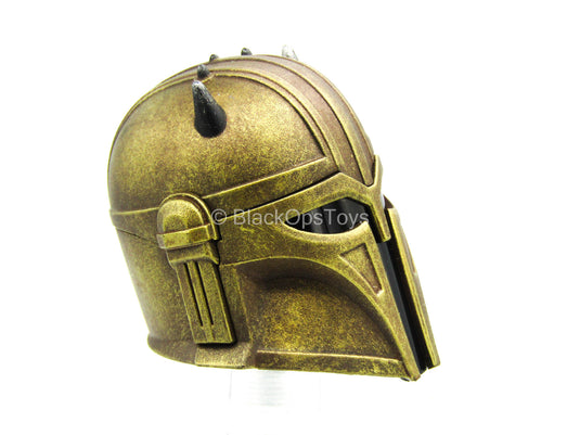 Star Wars - The Armor - Gold Like Female Mandalorian Helmet