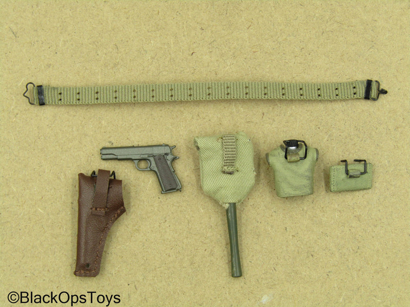 Load image into Gallery viewer, 1/12 - WWII U.S. Ranger on D-Day Captain - M1911 Pistol w/Holster &amp; Pouch Set
