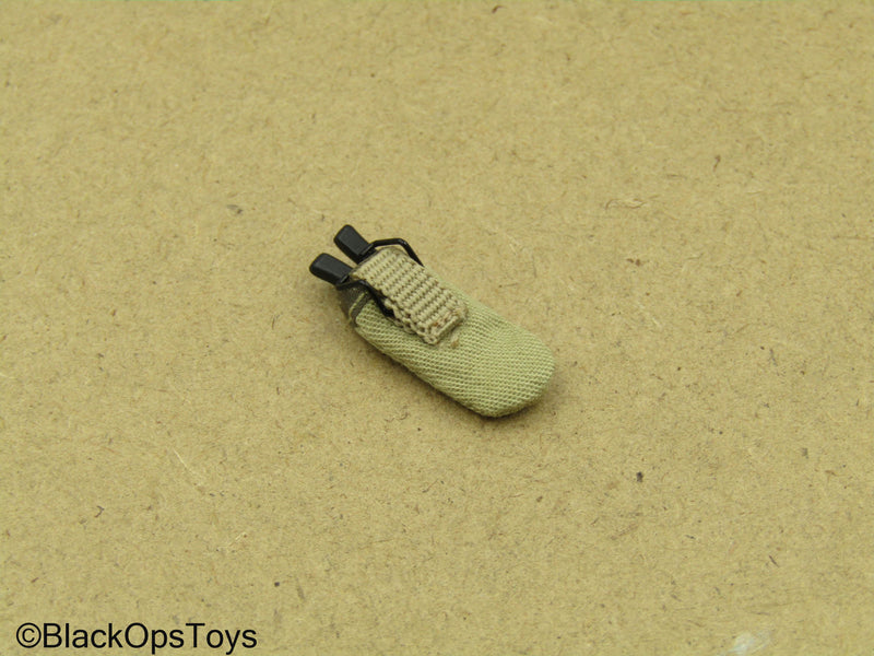 Load image into Gallery viewer, 1/12 - WWII U.S. Ranger D-Day Rifleman -  Pliers w/Plier Bag
