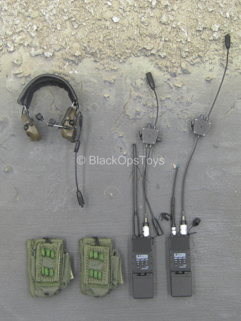 Load image into Gallery viewer, SFOD-D Team Leader - Radio Set w/MOLLE Pouches &amp; Headset
