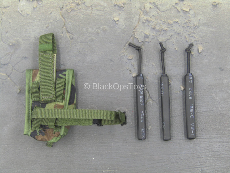 Load image into Gallery viewer, SFOD-D Team Leader - Slap Charges w/Woodland Drop Leg Pouch

