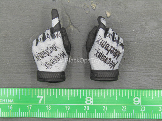 SMU Frozen Night Assault - Black & Grey Right Trigger Gloved Hands