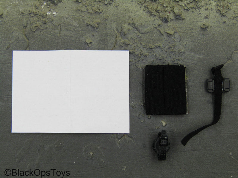 Load image into Gallery viewer, NSWDG Infiltration Team - Wrist Coach w/Map Set
