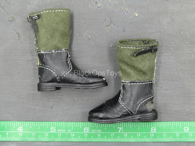 Load image into Gallery viewer, WWII - Cracked Leather Combat Boots (Foot Type READ DESC)
