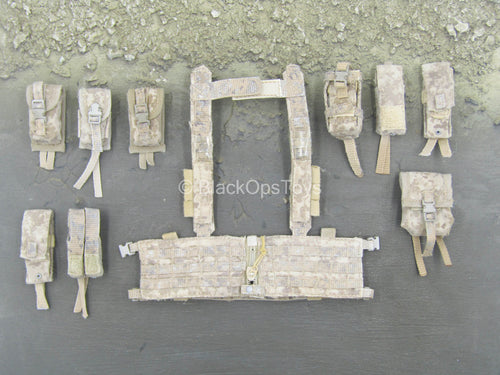 NSW Winter Warfare - AOR1 Snow Camo Spray MOLLE Chest Rig Set