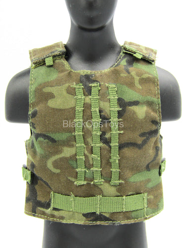 Woodland Combat Plate Carrier MOLLE Vest